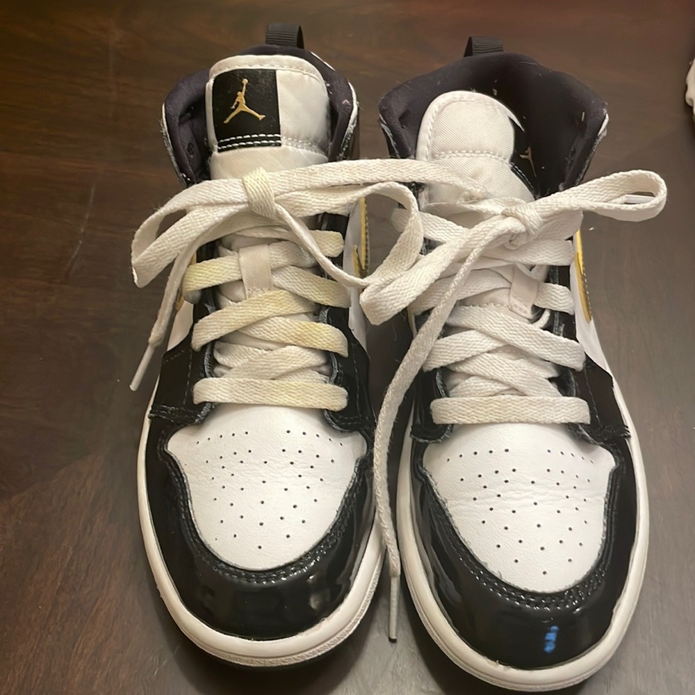 Childrens Air Jordan 1 Mid